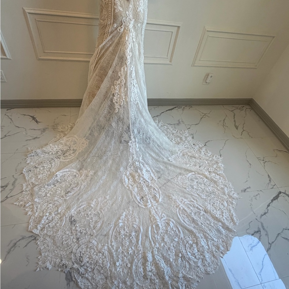 Martina Liana Style 905 Wedding Dress - Picture 9 of 16